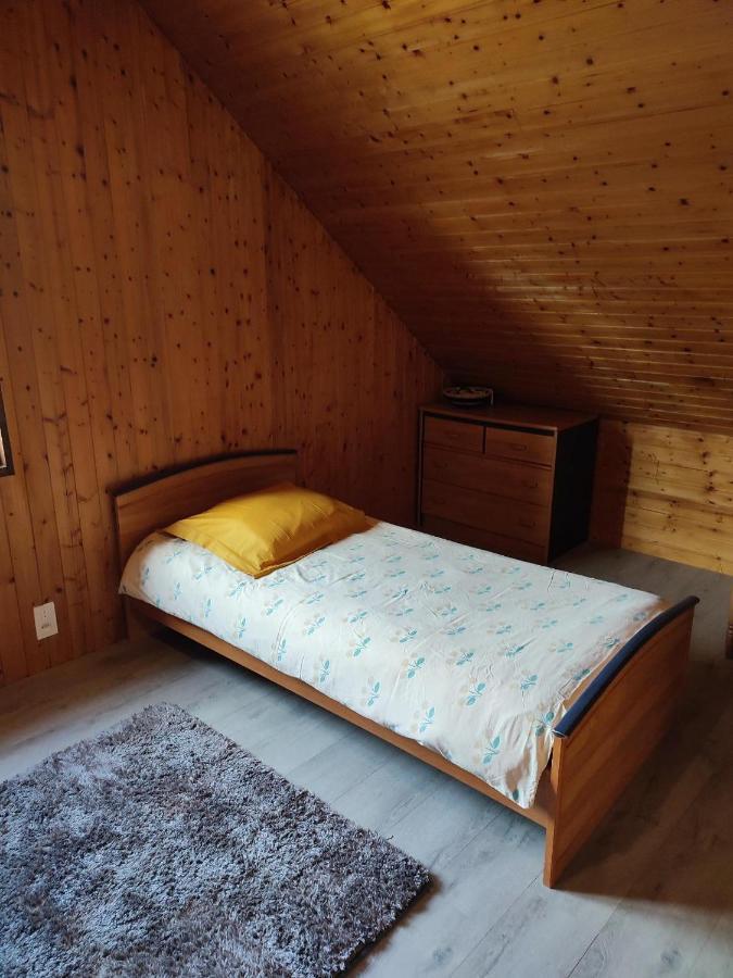 Chambre et salle de bain privative dans maison à la campagne Serley Exterior foto